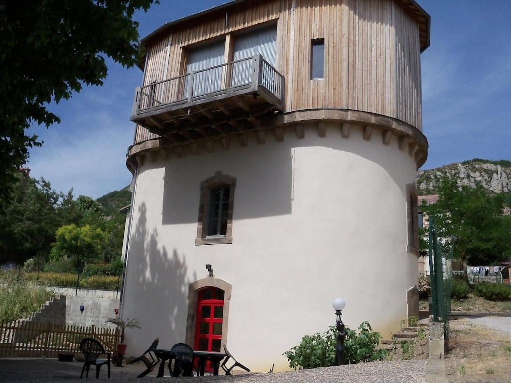 Chateau D'Eau Logement Insolite Tournemire  Exterior foto